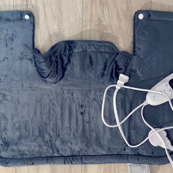NEW HEATING PAD NECK BACK WEIGHTED BLUE 2 LB ELECTRIC 6 HEAT SETTINGS 4 TIMERS - Picture 3 of 7
